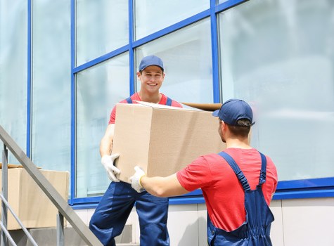 Flexible Queenspark moving solution for everyday transport needs
