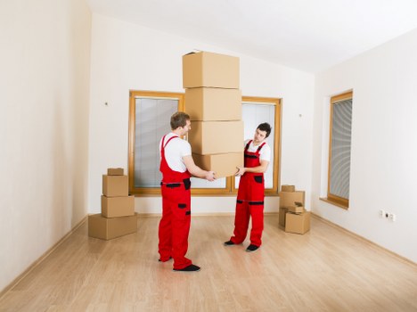 Securing furniture inside a van for safe transport